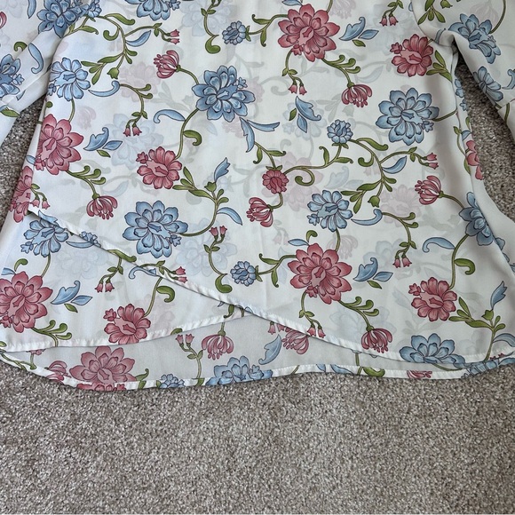 Altar’d State Women’s Cream and Pink Floral Bell Sleeve Blouse Size Small - Picture 8 of 8